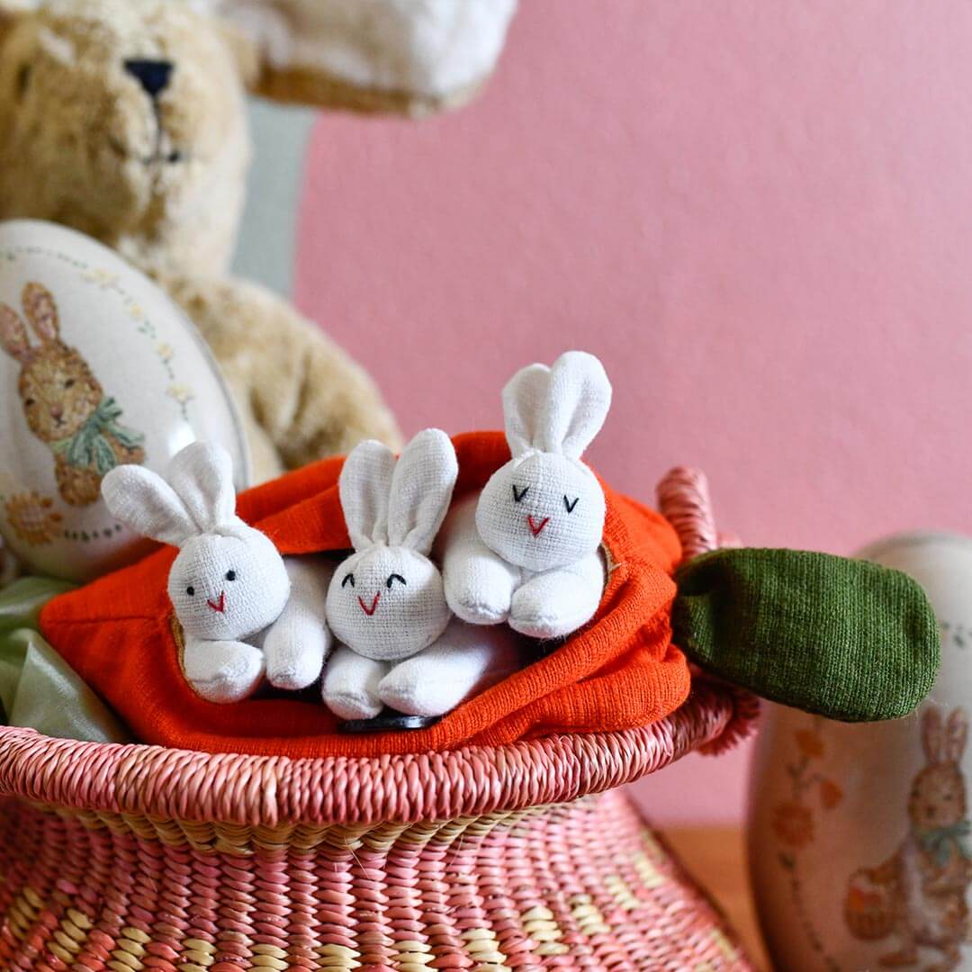 Hide-and-Seek Bunnies in Carrot Pouch - Image 5