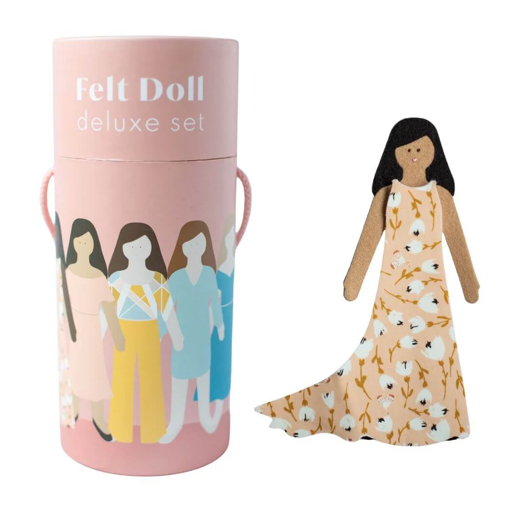 Deluxe Felt Doll Set